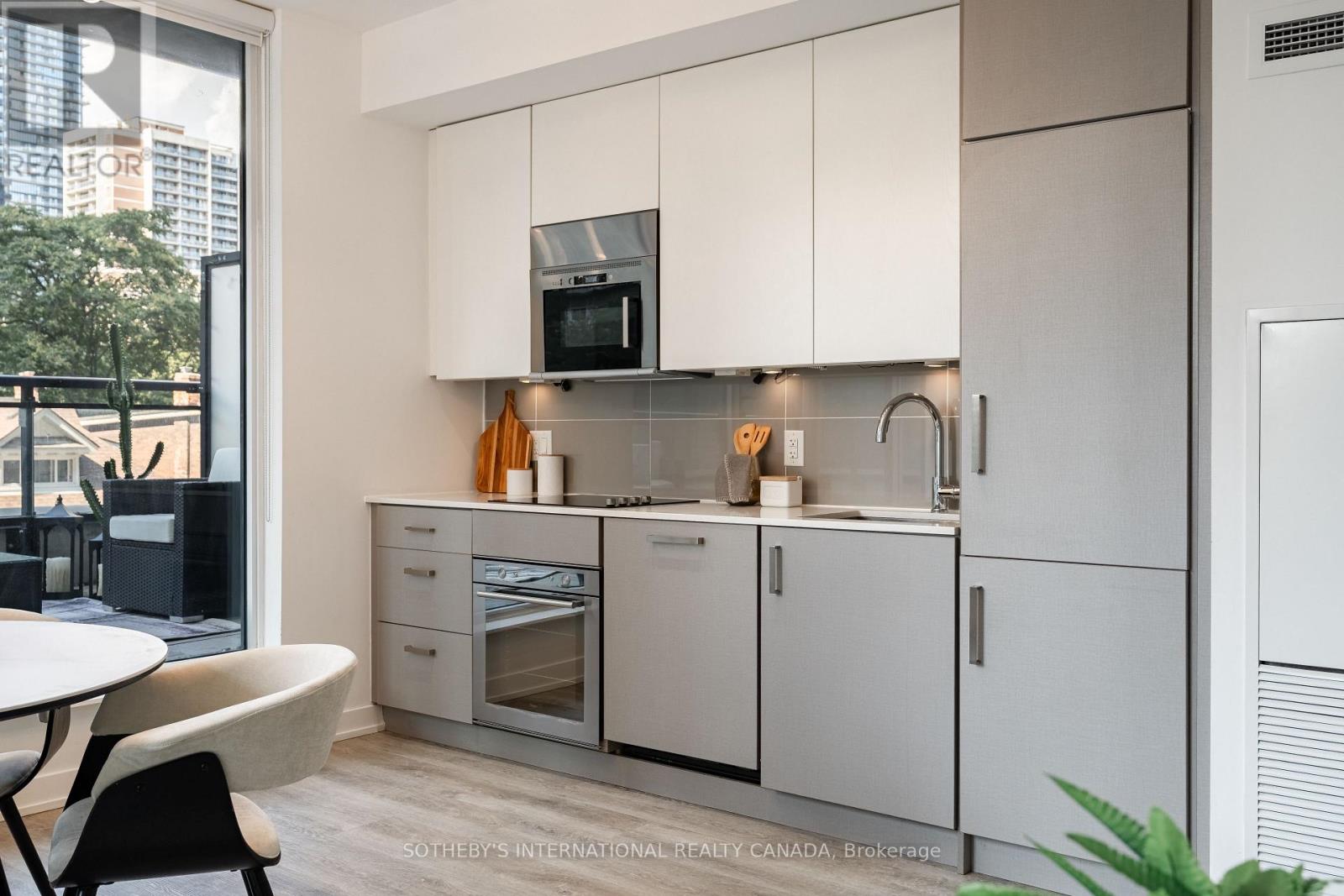 302 - 17 Dundonald Street, Toronto, Ontario  M4Y 1K3 - Photo 14 - C13683504