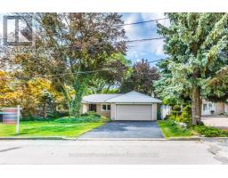 22 HEATHVIEW AVENUE, Toronto, Ontario