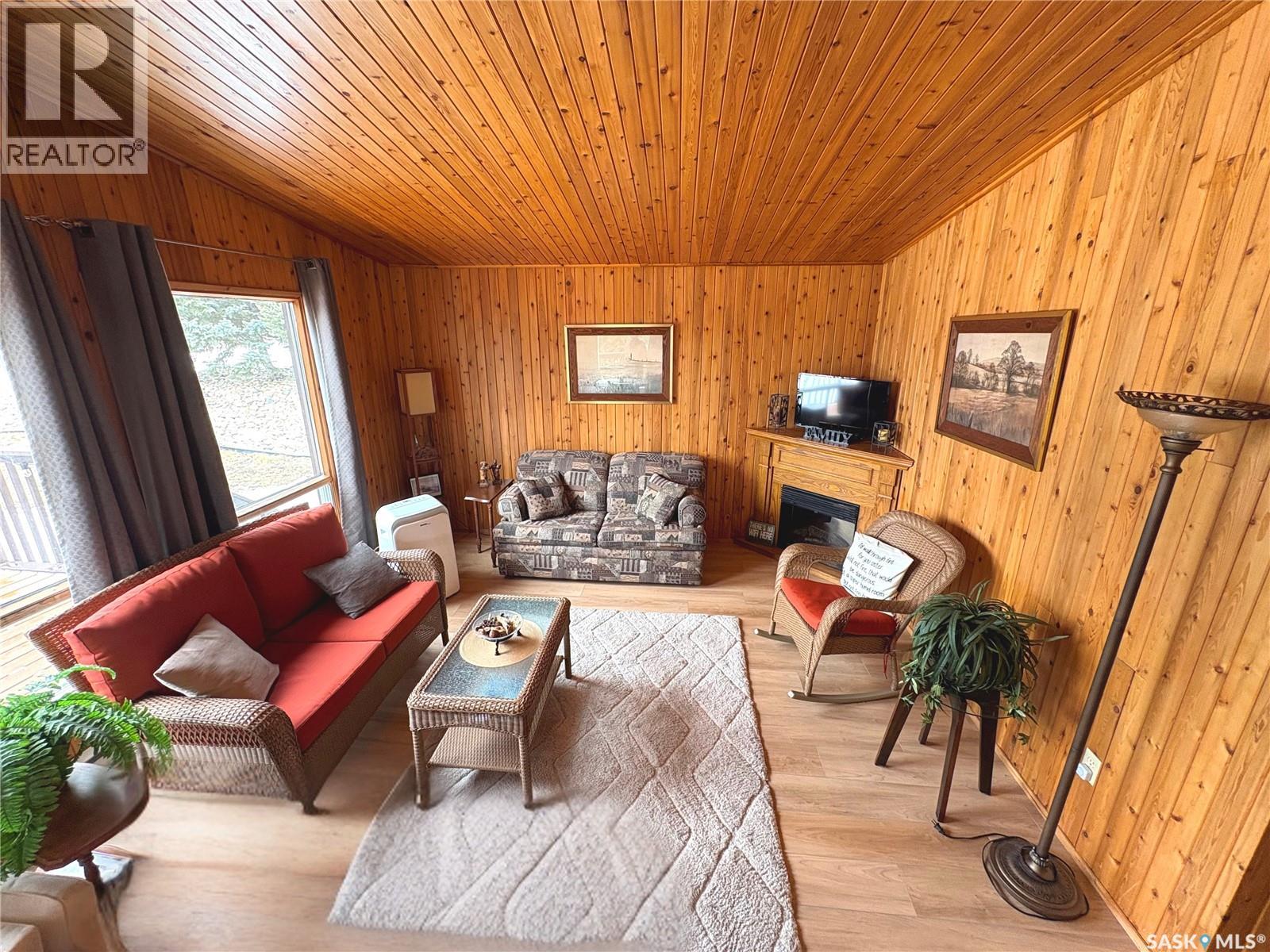 517 Demaer Bay, Katepwa Beach, Saskatchewan  S0G 2K0 - Photo 3 - SK032752