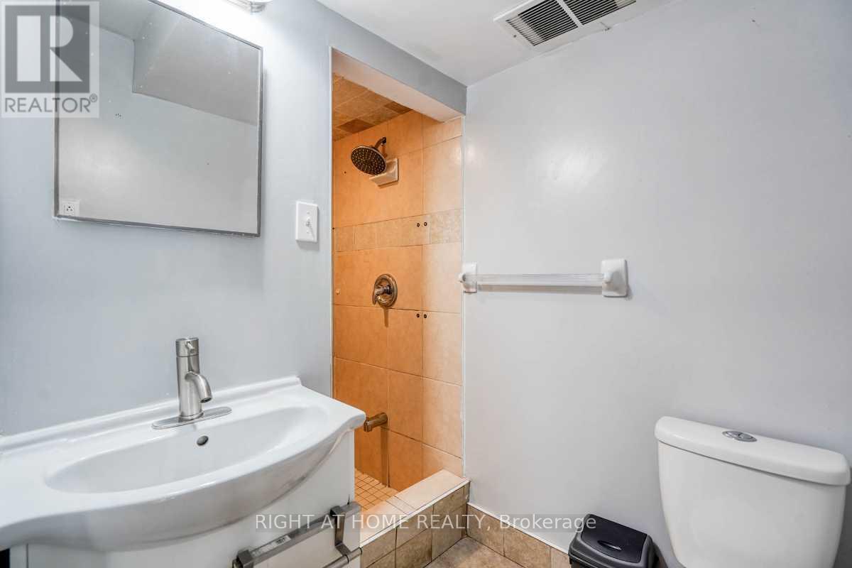 2304 Winlord Place, Oshawa, Ontario  L1L 0B8 - Photo 22 - E13683526