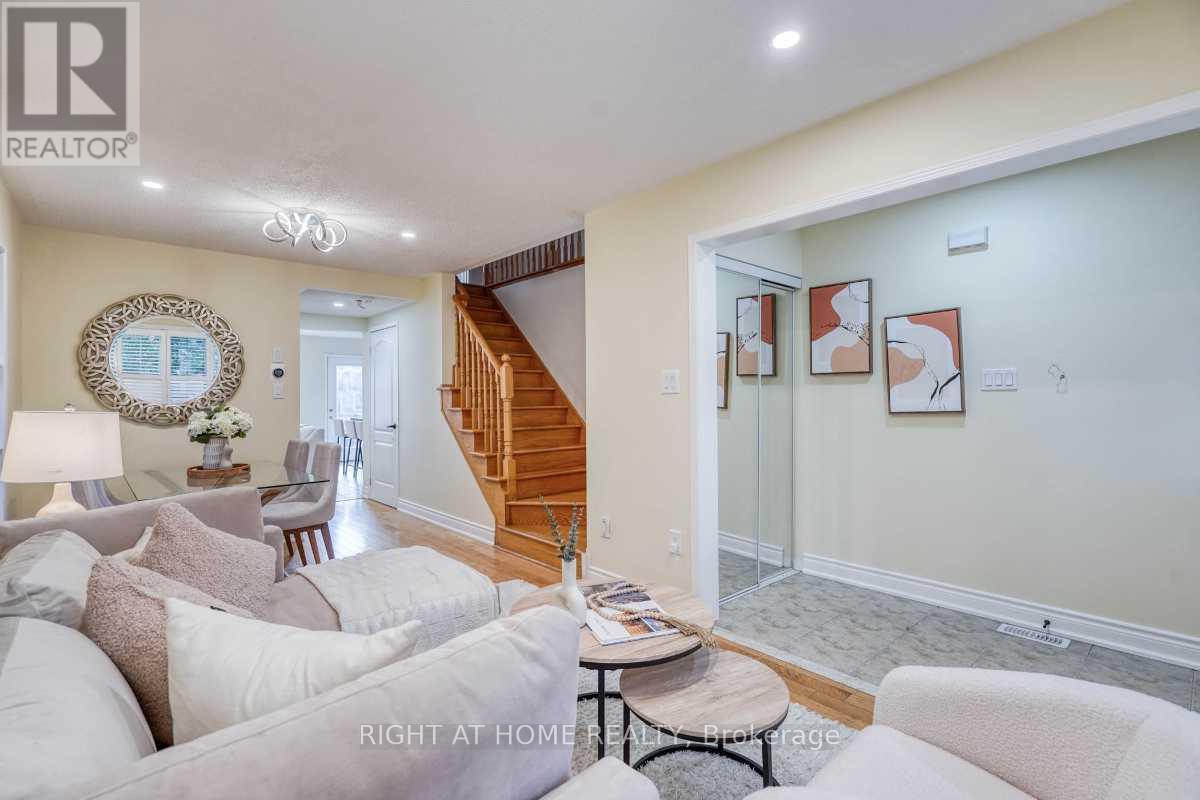 2304 Winlord Place, Oshawa, Ontario  L1L 0B8 - Photo 4 - E13683526