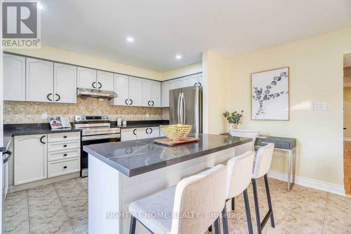 2304 Winlord Place, Oshawa, Ontario  L1L 0B8 - Photo 7 - E13683526