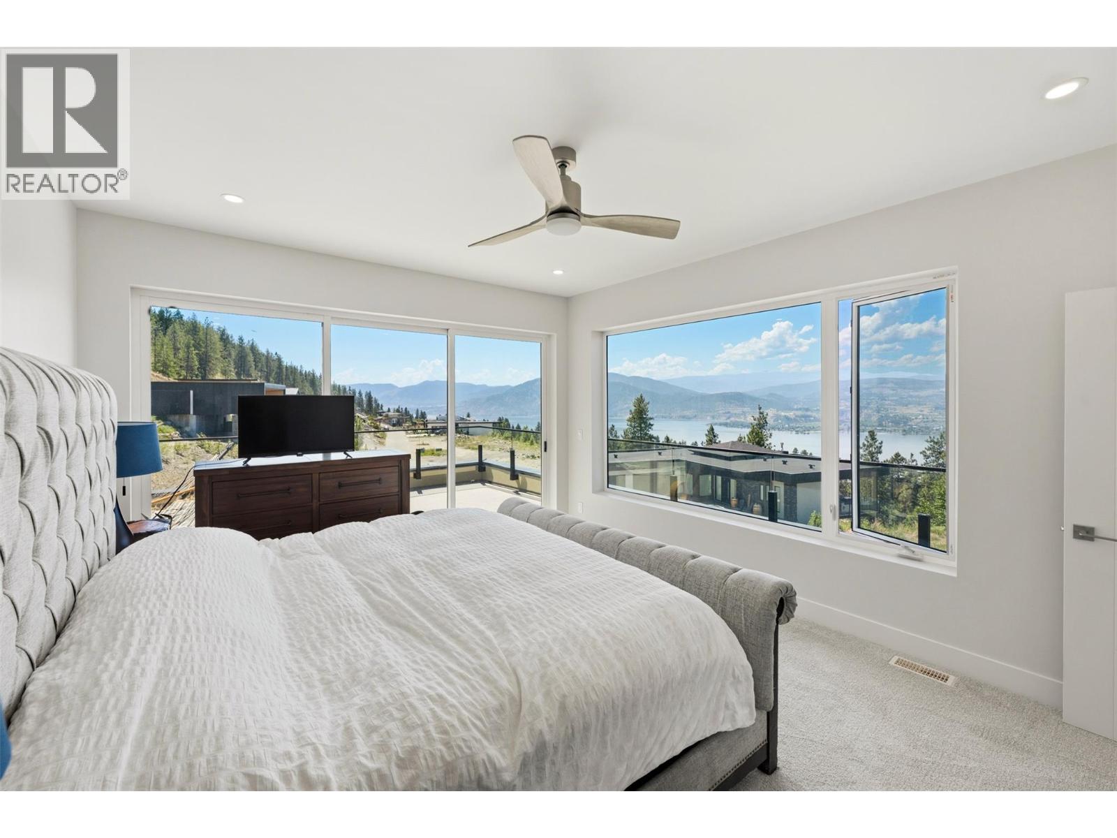 2980 Outlook Way, Naramata, British Columbia  V0H 1N1 - Photo 3 - 10386679