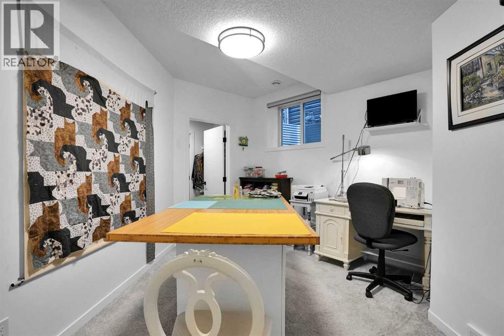 124, 55 Fireside Circle, Cochrane, Alberta  T4C 2P5 - Photo 24 - A2337270