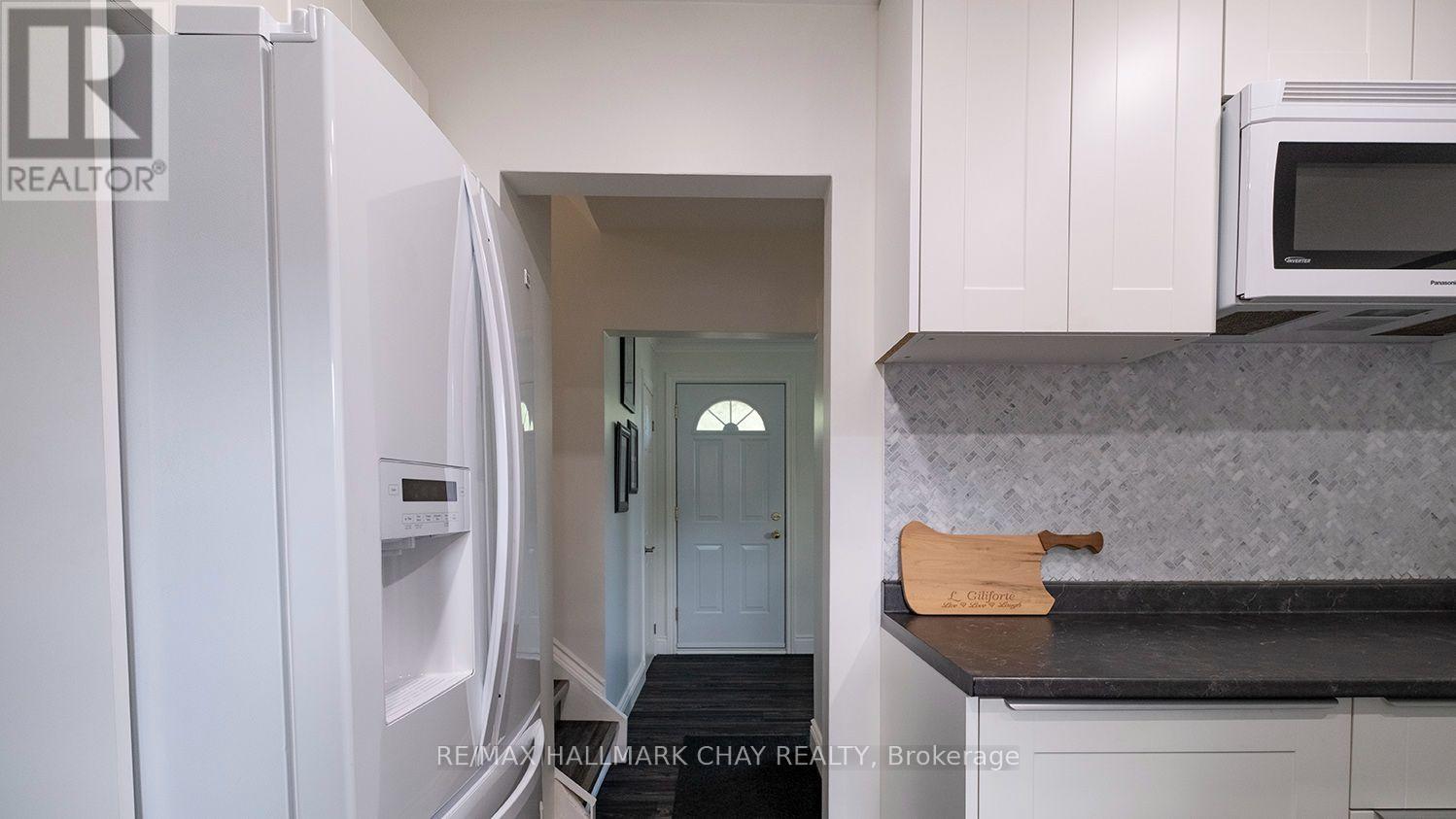29 Lee Avenue, Essa (Angus), Ontario  L0M 1B0 - Photo 4 - N13683490