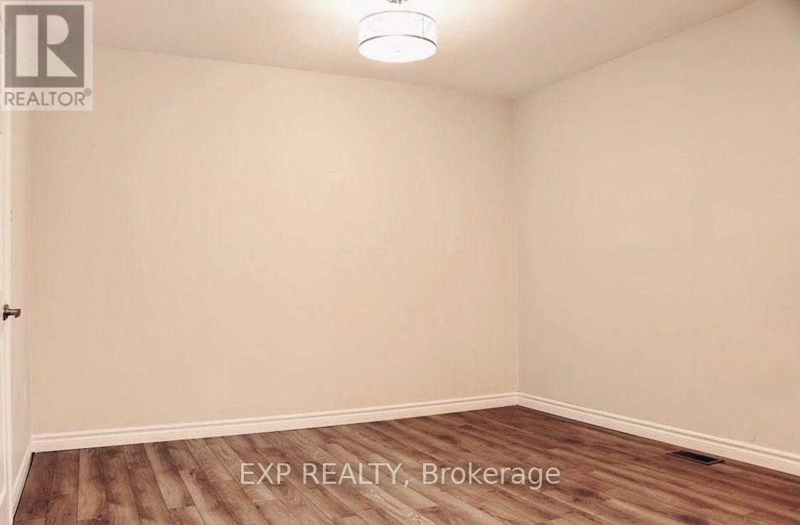A - 1892 Kingsdale Avenue, Ottawa, Ontario  K1T 1J1 - Photo 12 - X13683472