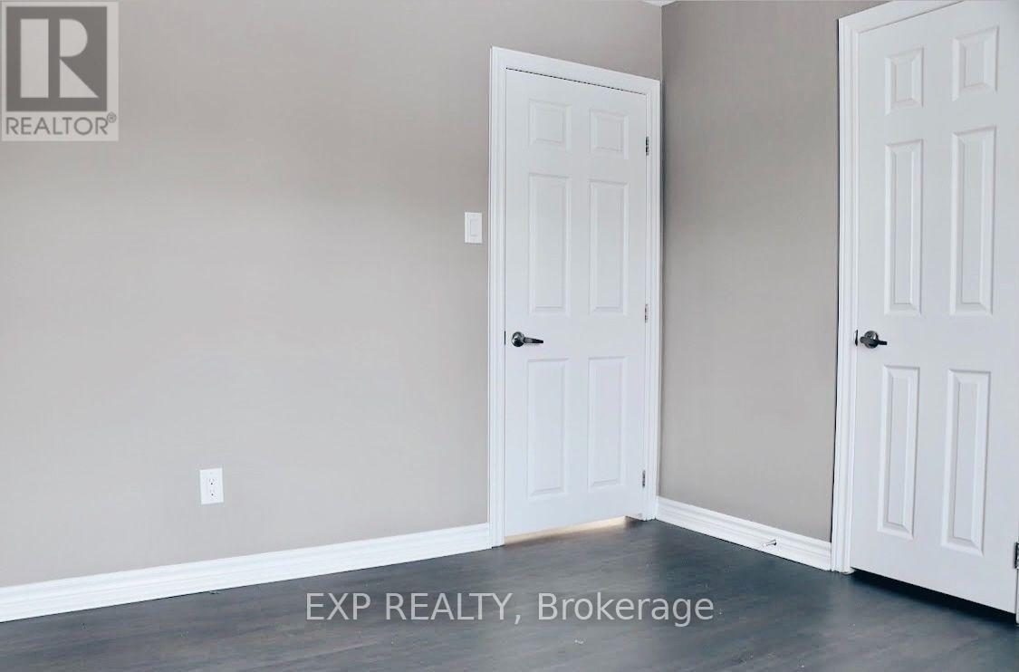 A - 1892 Kingsdale Avenue, Ottawa, Ontario K1T 1J1 - Photo 3 - X13683472