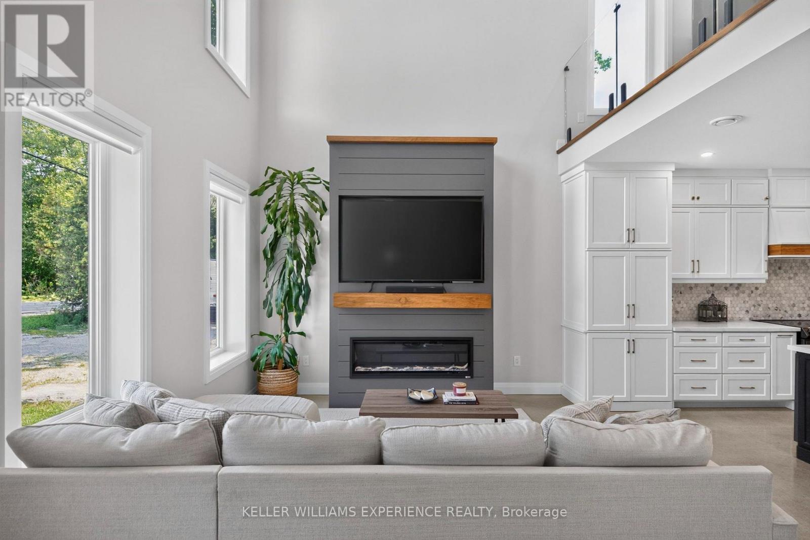 3134 Goldstein Road, Severn (West Shore), Ontario  L0K 2B0 - Photo 7 - S13683524