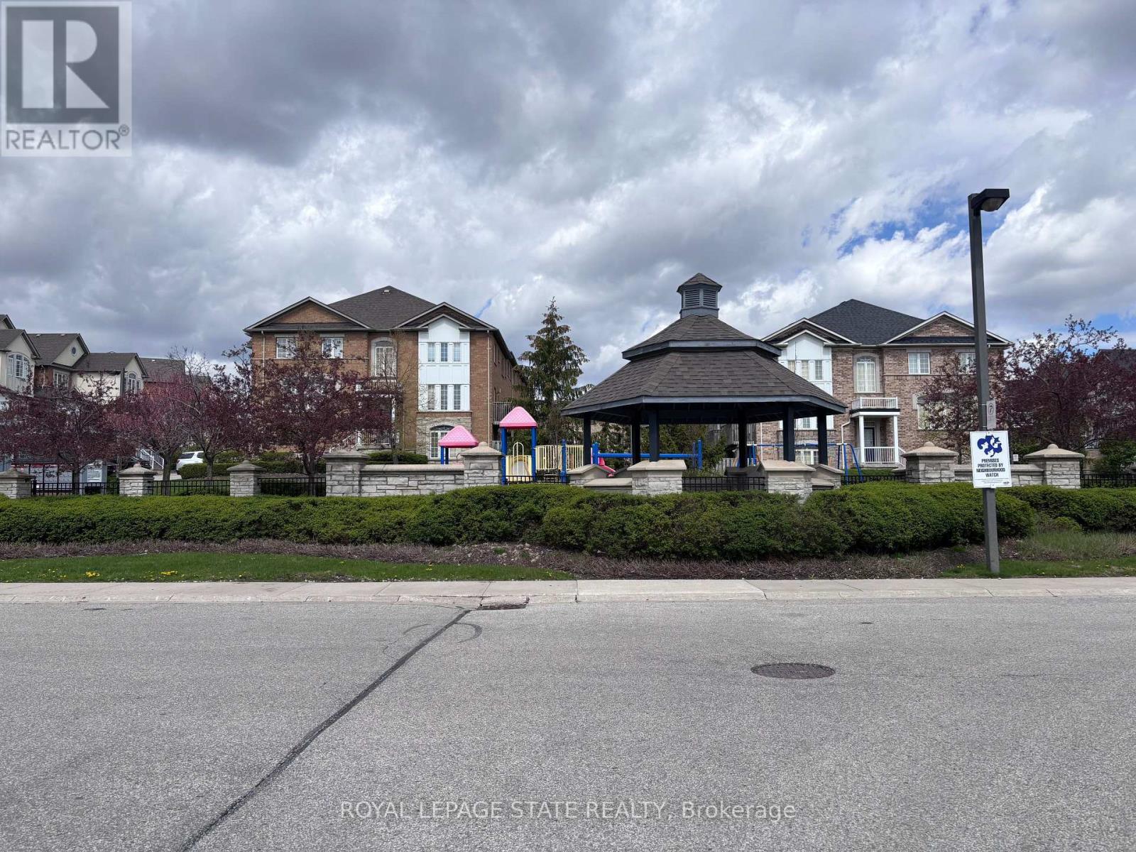 17 - 615 Shoreline Drive, Mississauga, Ontario  L5B 4K4 - Photo 3 - W13683450