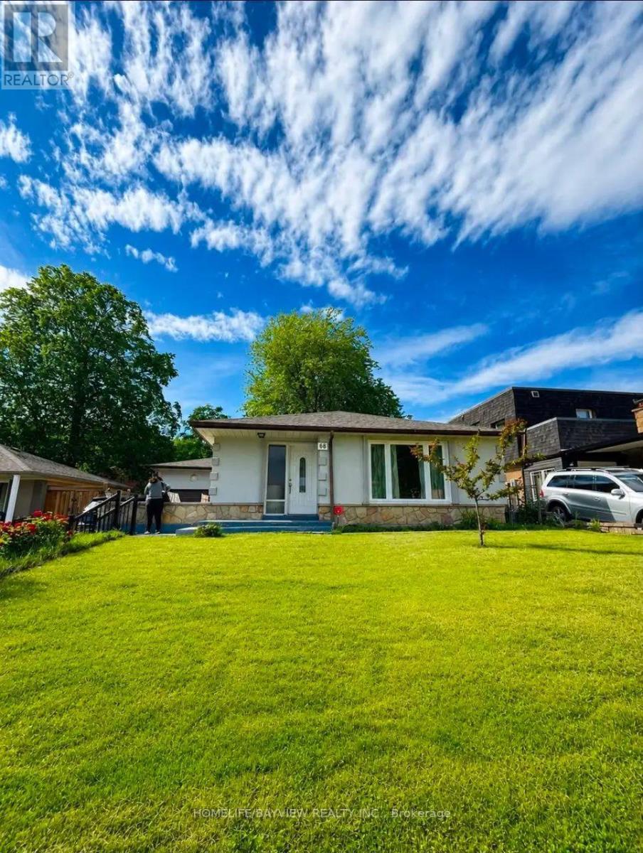 68 Broadoaks(Main Floor Only) Drive, Toronto, Ontario  M3J 1E4 - Photo 2 - W13683498