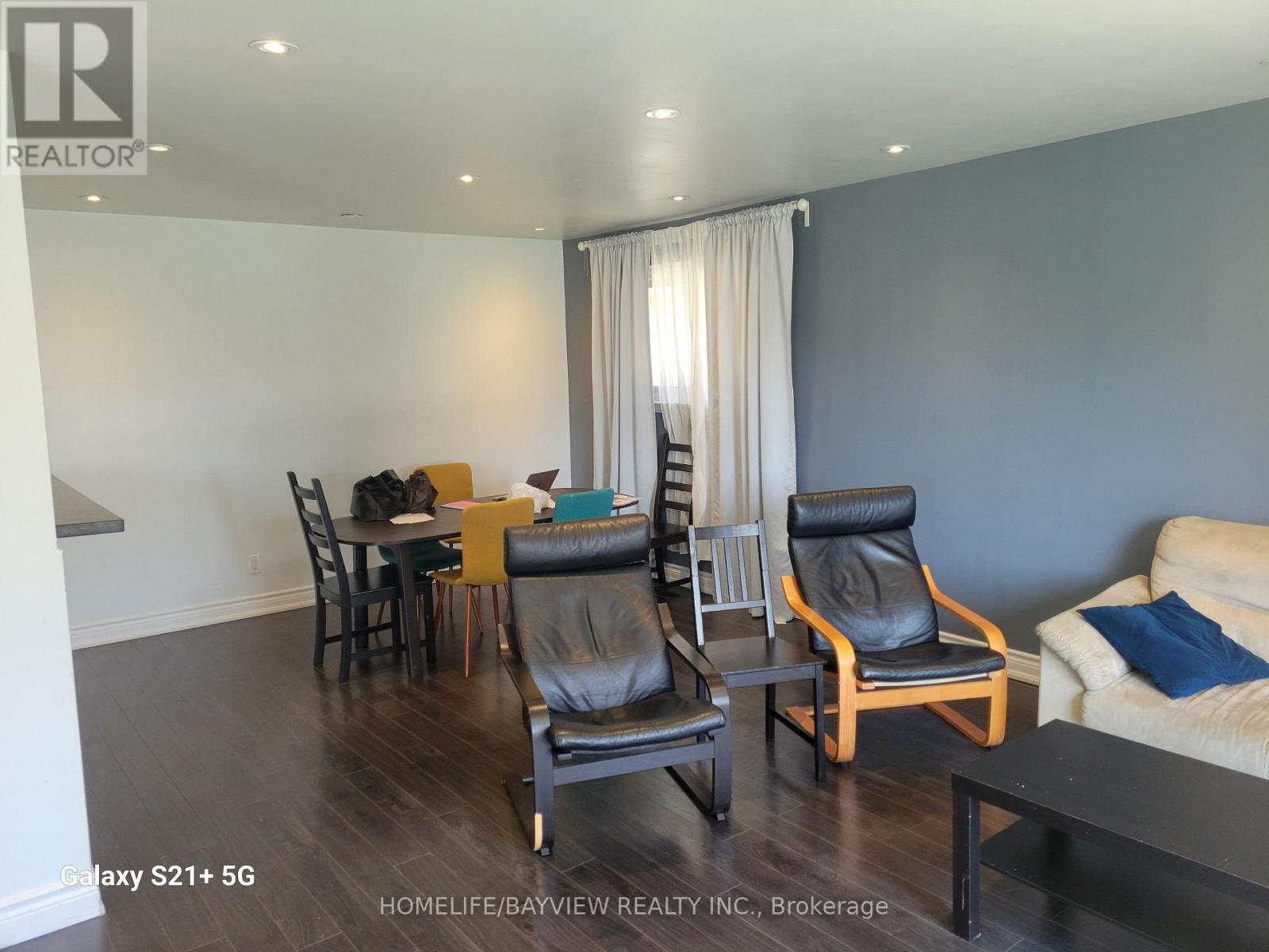 68 Broadoaks(Main Floor Only) Drive, Toronto, Ontario  M3J 1E4 - Photo 4 - W13683498