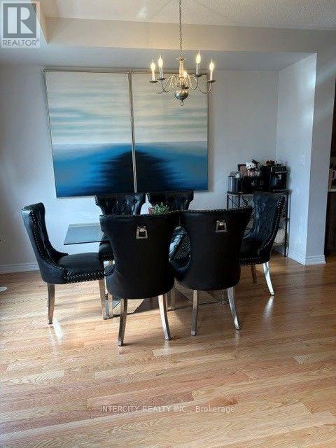 321 Inspire Boulevard, Brampton, Ontario  L6R 4E6 - Photo 8 - W13683510