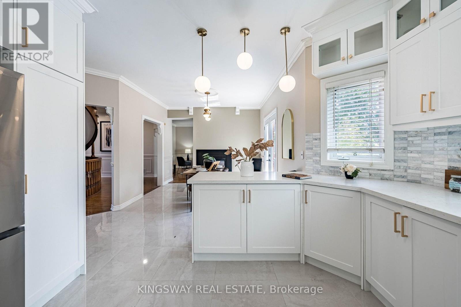 5969 Rayshaw Crescent E, Mississauga, Ontario  L5M 2P0 - Photo 16 - W13683514