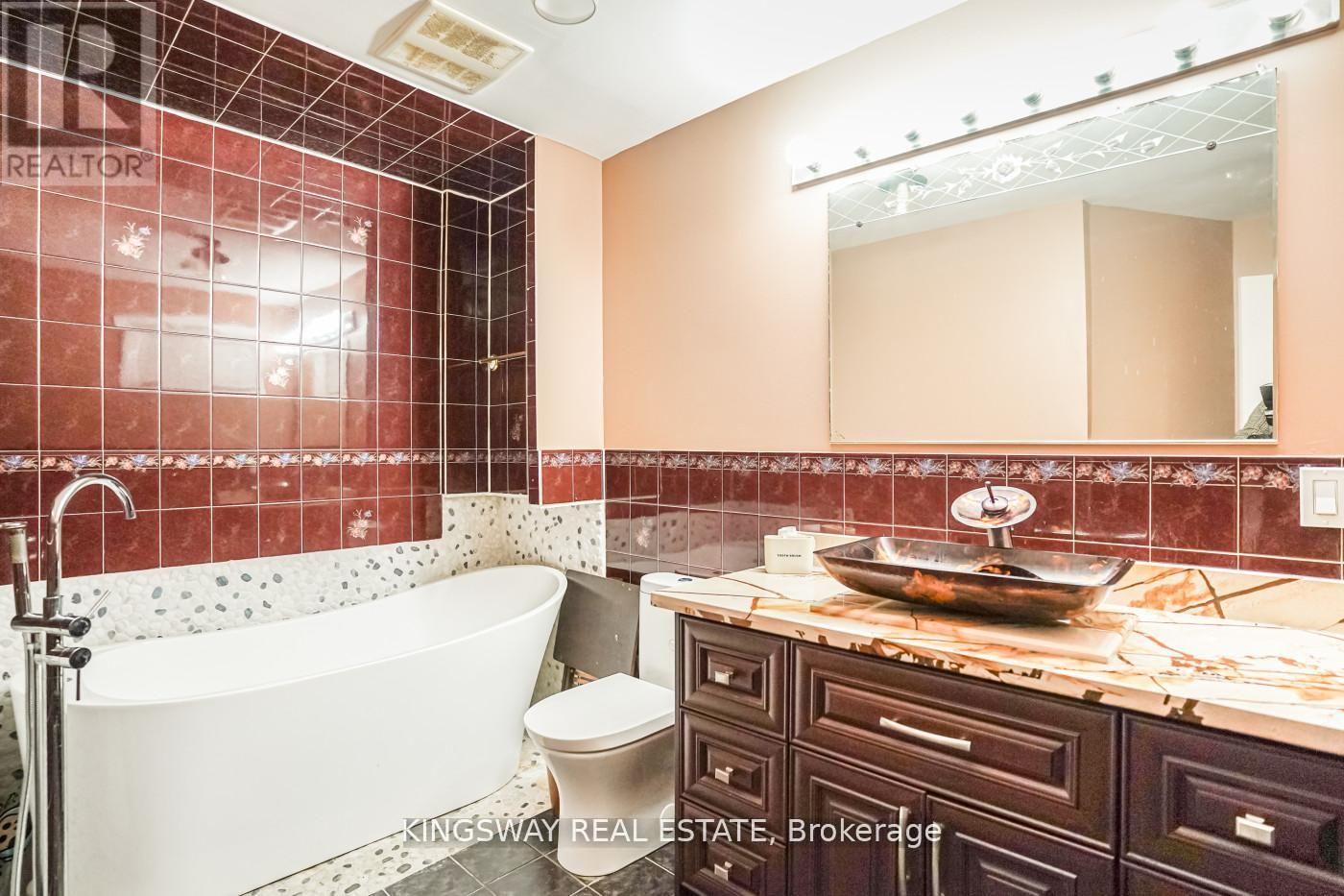 5969 Rayshaw Crescent E, Mississauga, Ontario  L5M 2P0 - Photo 38 - W13683514