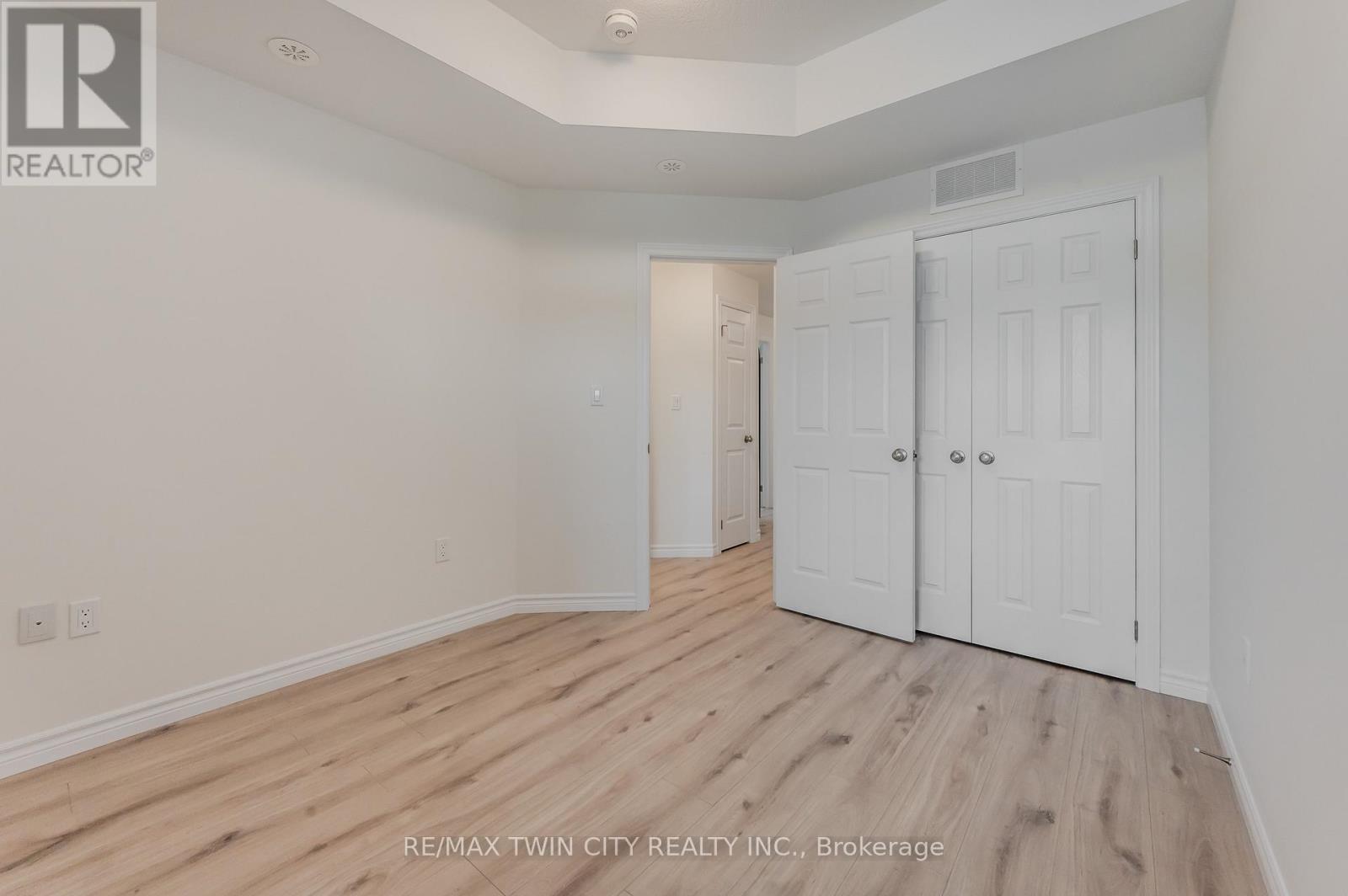 39 Lomond Lane, Kitchener, Ontario N2R 0T6 - Photo 40 - X13683468