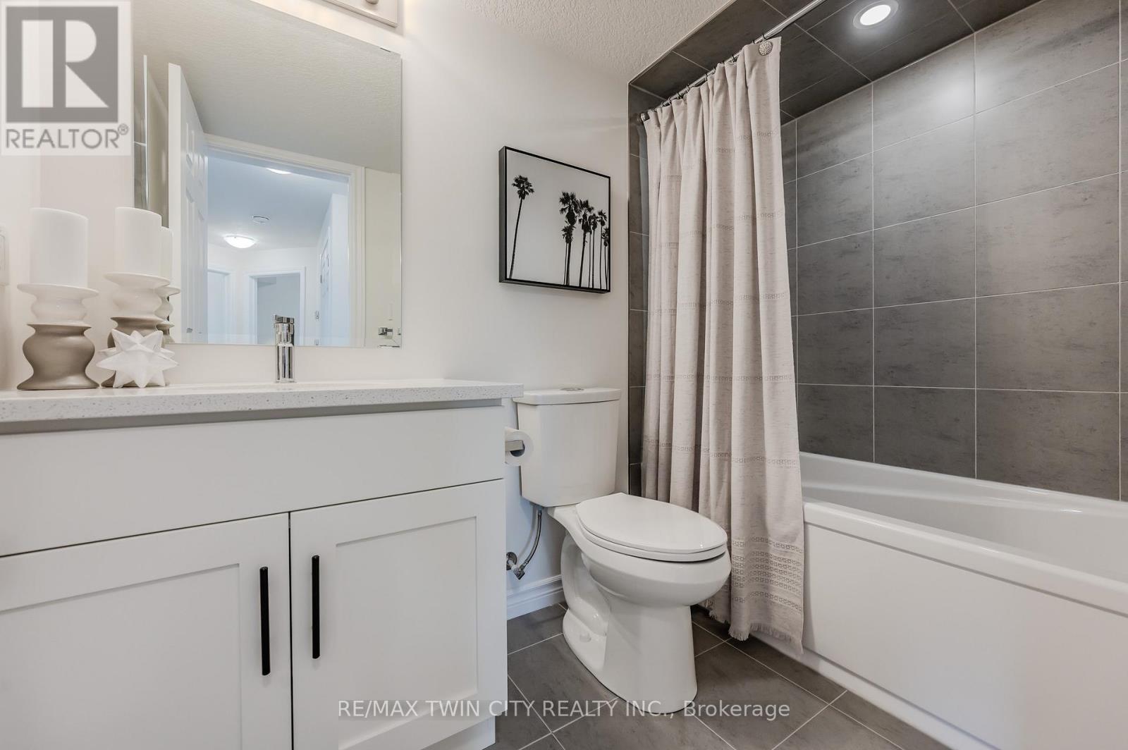 39 Lomond Lane, Kitchener, Ontario N2R 0T6 - Photo 41 - X13683468