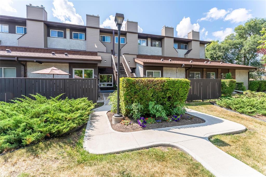 101 18 Consulate Road, Winnipeg, Manitoba  R2V 3L2 - Photo 1 - 202620386