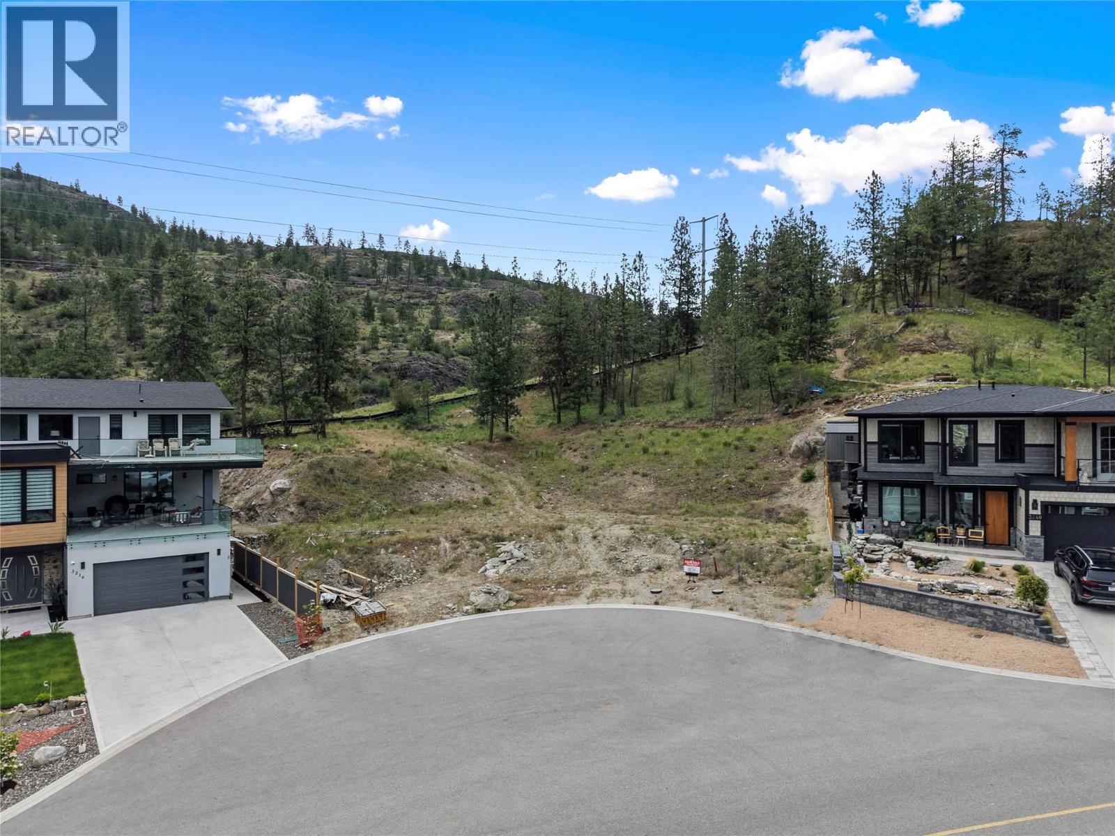3224 Evergreen Drive, Penticton, British Columbia  V2A 0H9 - Photo 2 - 10388193