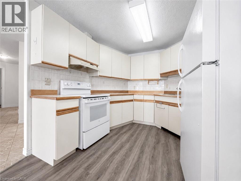 24 Marilyn Drive Unit# 101, Guelph, Ontario  N1H 8E9 - Photo 4 - 40809219