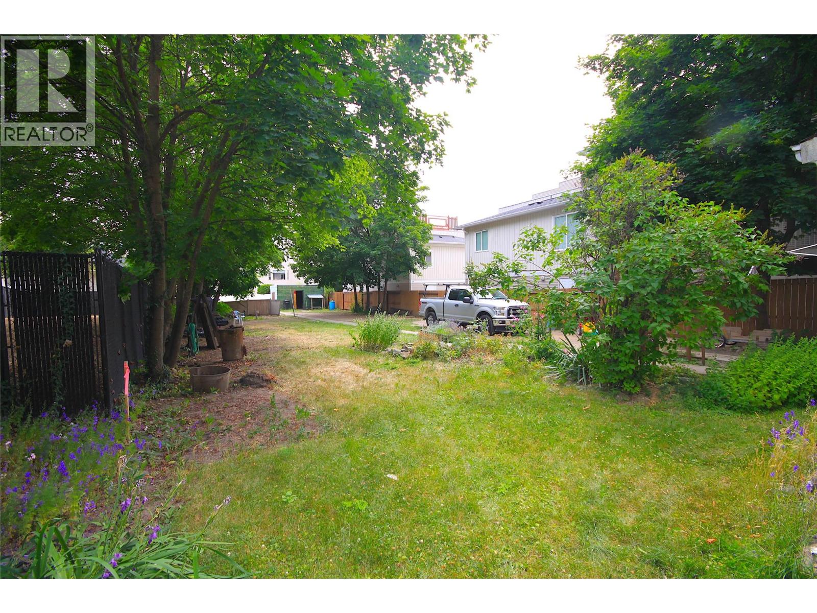 3802 32 Avenue, Vernon, British Columbia  V1T 2N3 - Photo 4 - 10393527