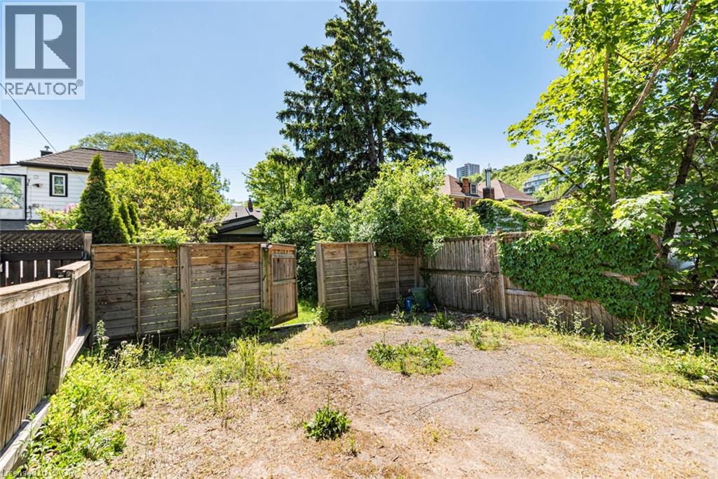 134 Erie Avenue, Hamilton, Ontario  L8N 2W8 - Photo 37 - 40846735