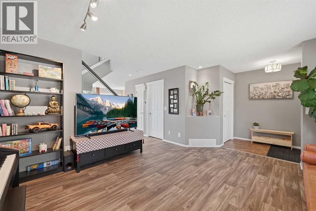 119 Bridlewood Common SW, Calgary, Alberta  T2Y 3R8 - Photo 7 - A2333559