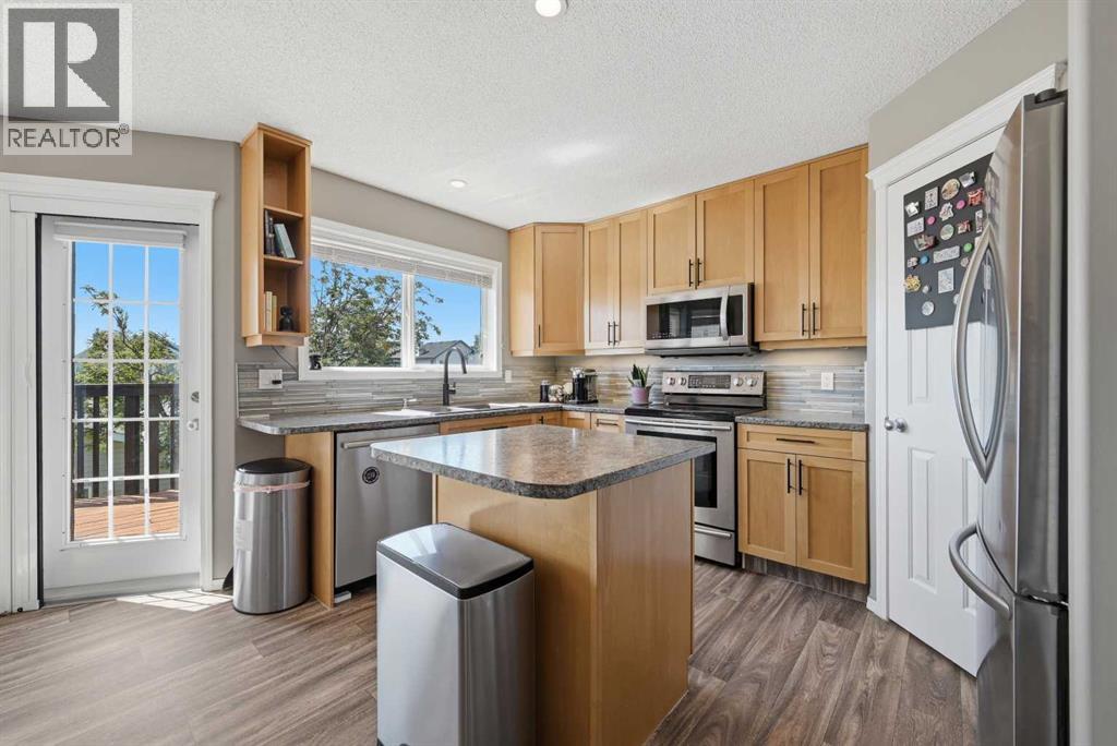 119 Bridlewood Common SW, Calgary, Alberta  T2Y 3R8 - Photo 12 - A2333559