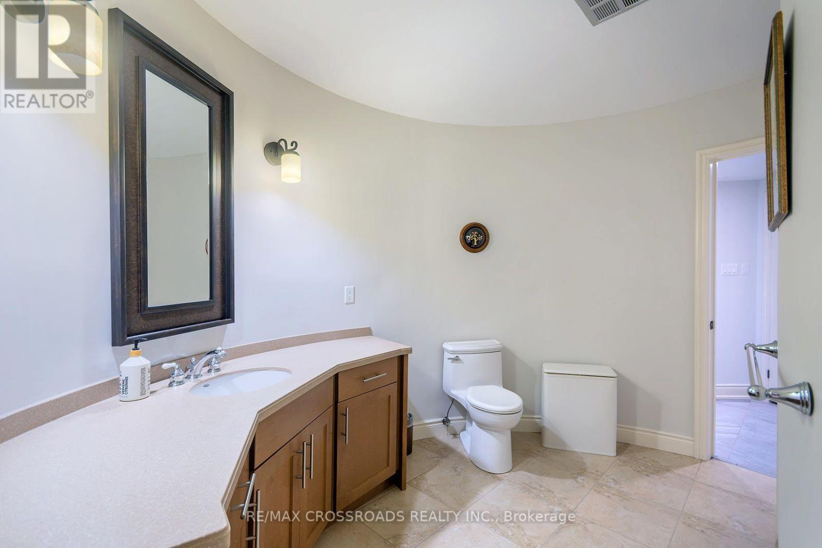 127 Taylorwood Court, Oshawa, Ontario  L1G 7V7 - Photo 31 - E13683284