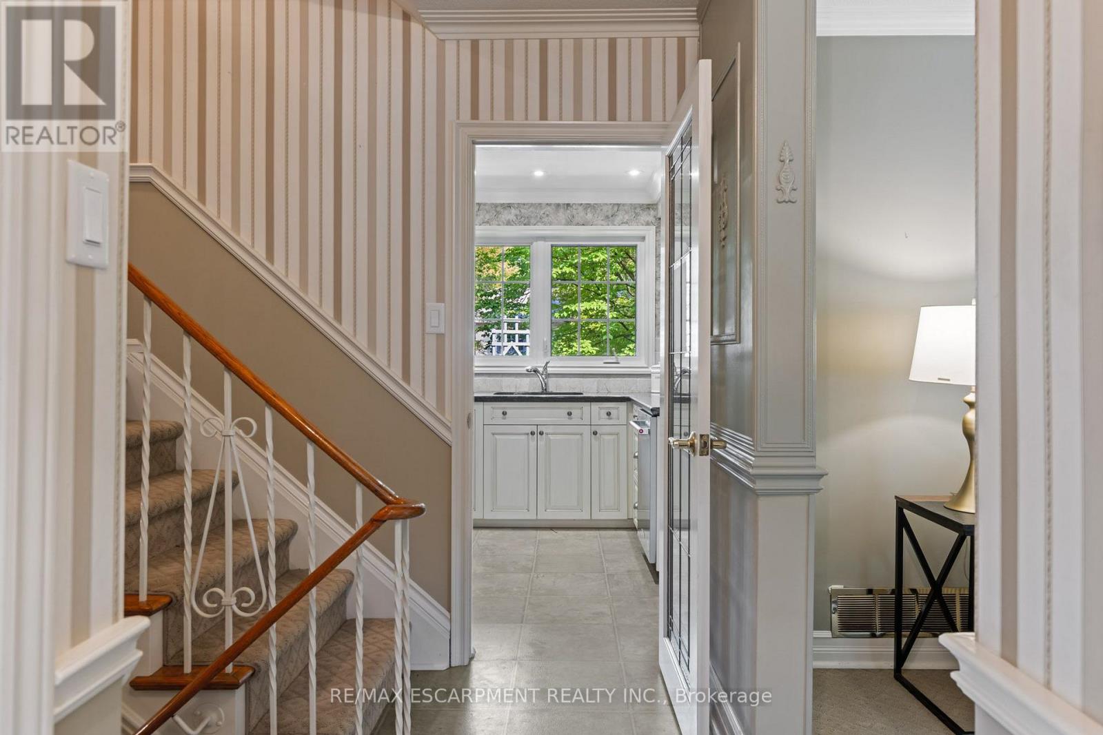 401 Cairncroft Road, Oakville, Ontario  L6J 4M8 - Photo 6 - W13683208