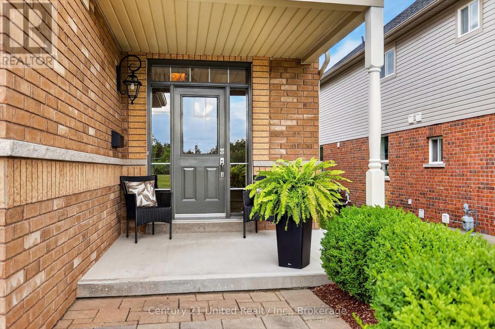 1184 Scollard Drive, Peterborough, Ontario  K9H 0A8 - Photo 2 - X13683644
