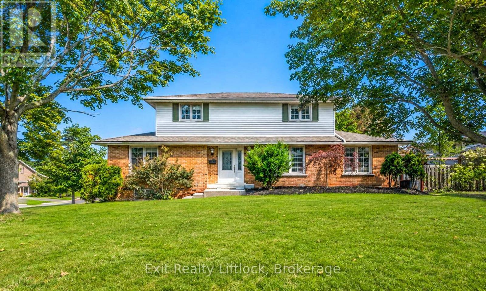 958 SMITHSIDE COURT, Peterborough, Ontario
