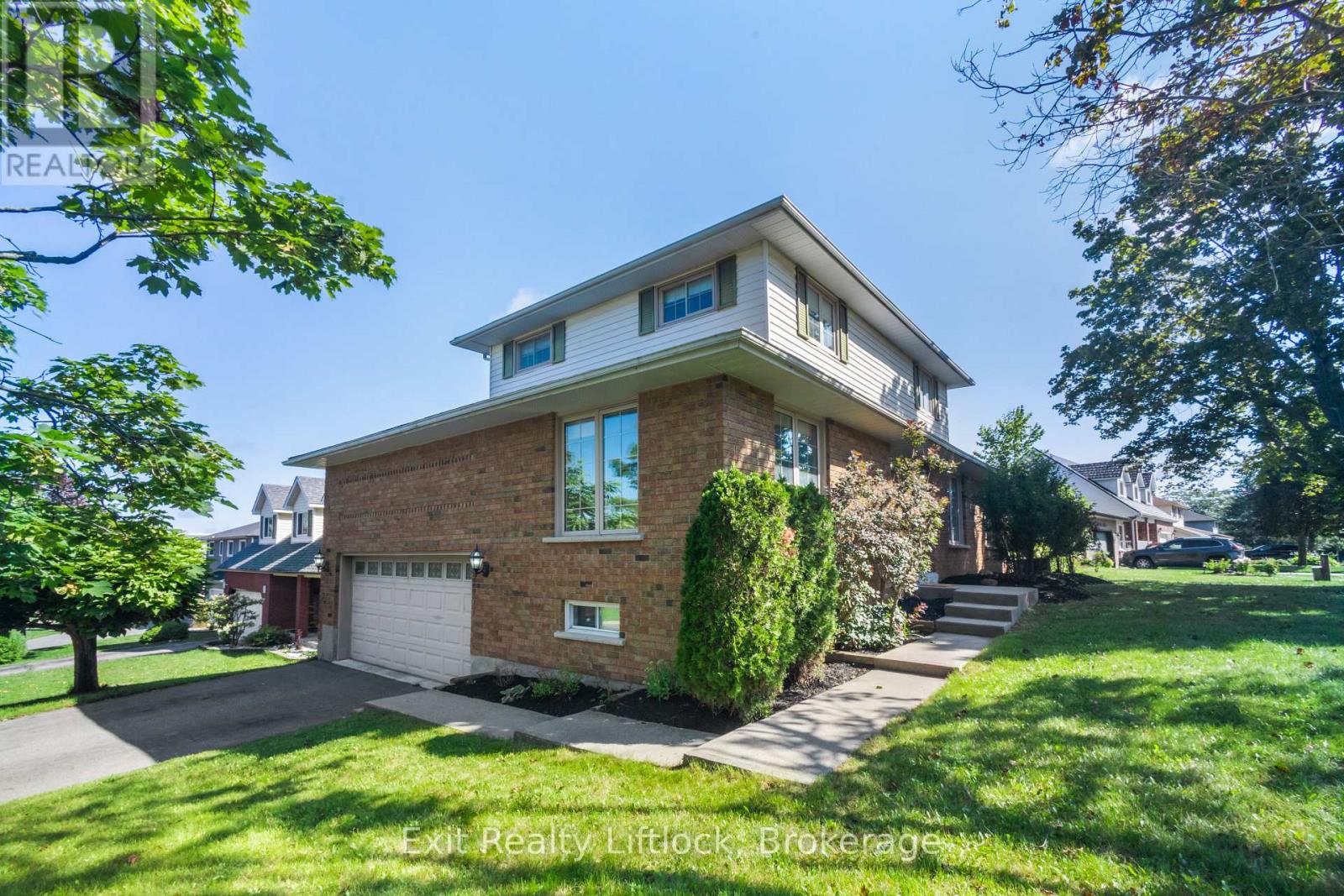 958 Smithside Court, Peterborough, Ontario  K9J 8E2 - Photo 3 - X13683686