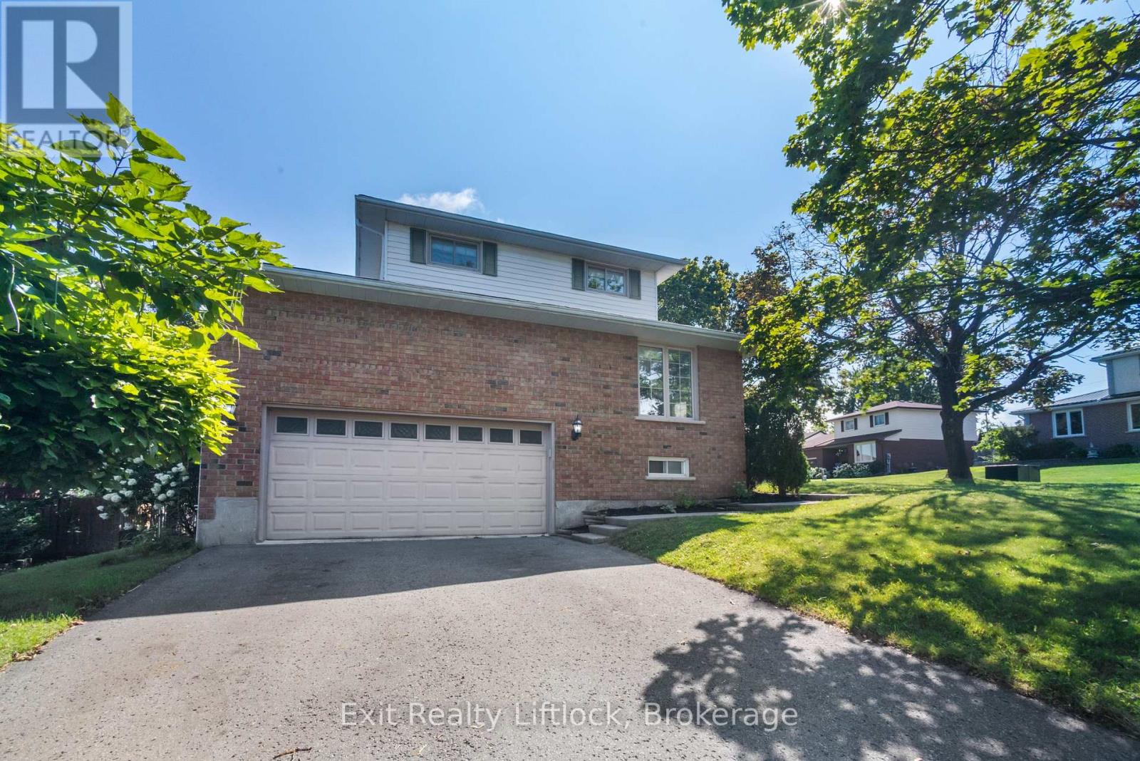 958 Smithside Court, Peterborough, Ontario  K9J 8E2 - Photo 4 - X13683686