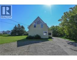45 du Pêcheur Street, Lamèque, New Brunswick