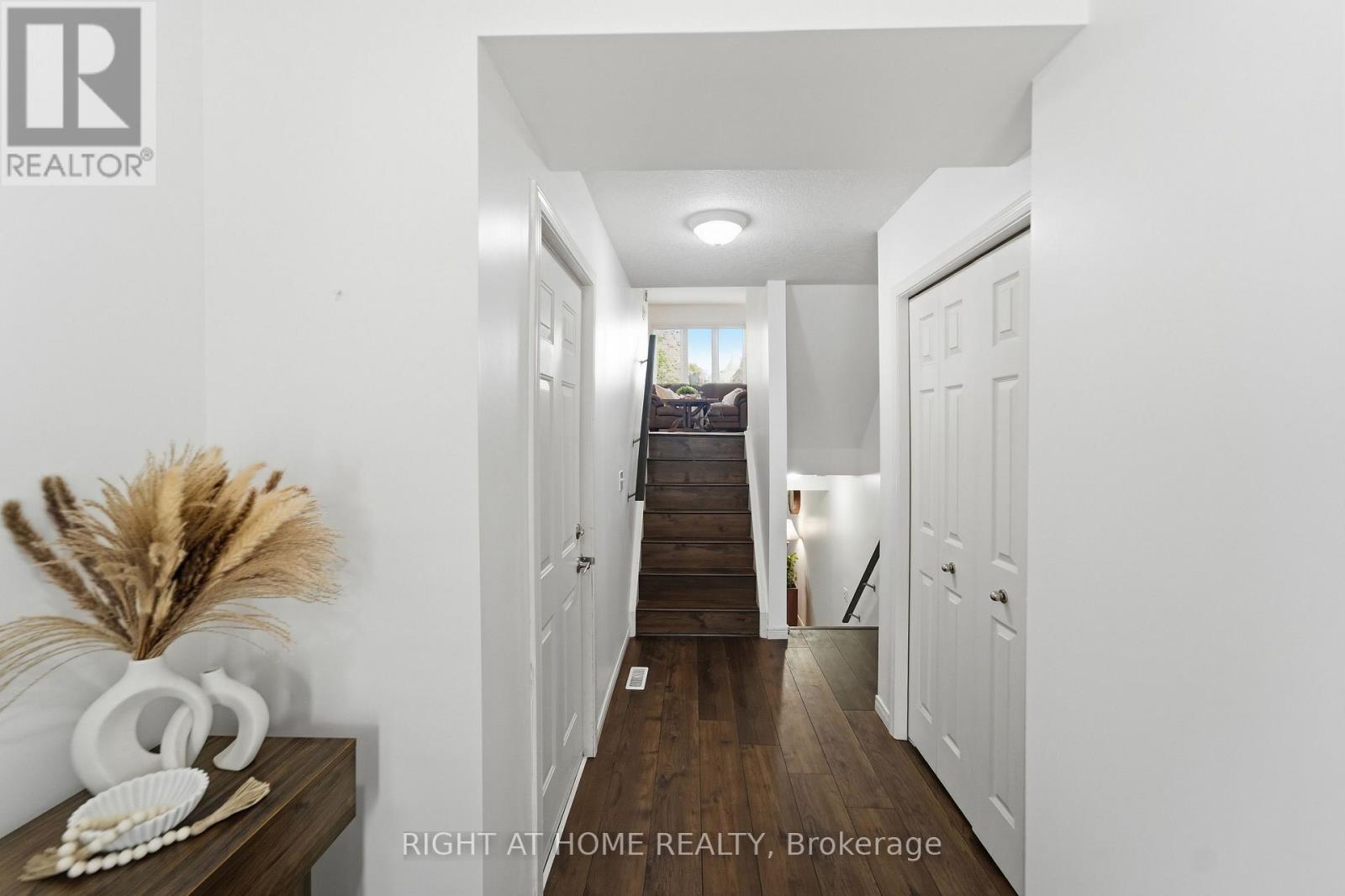 7 - 582 Hyde Park Road, London North, Ontario  N6H 3S1 - Photo 4 - X13681646