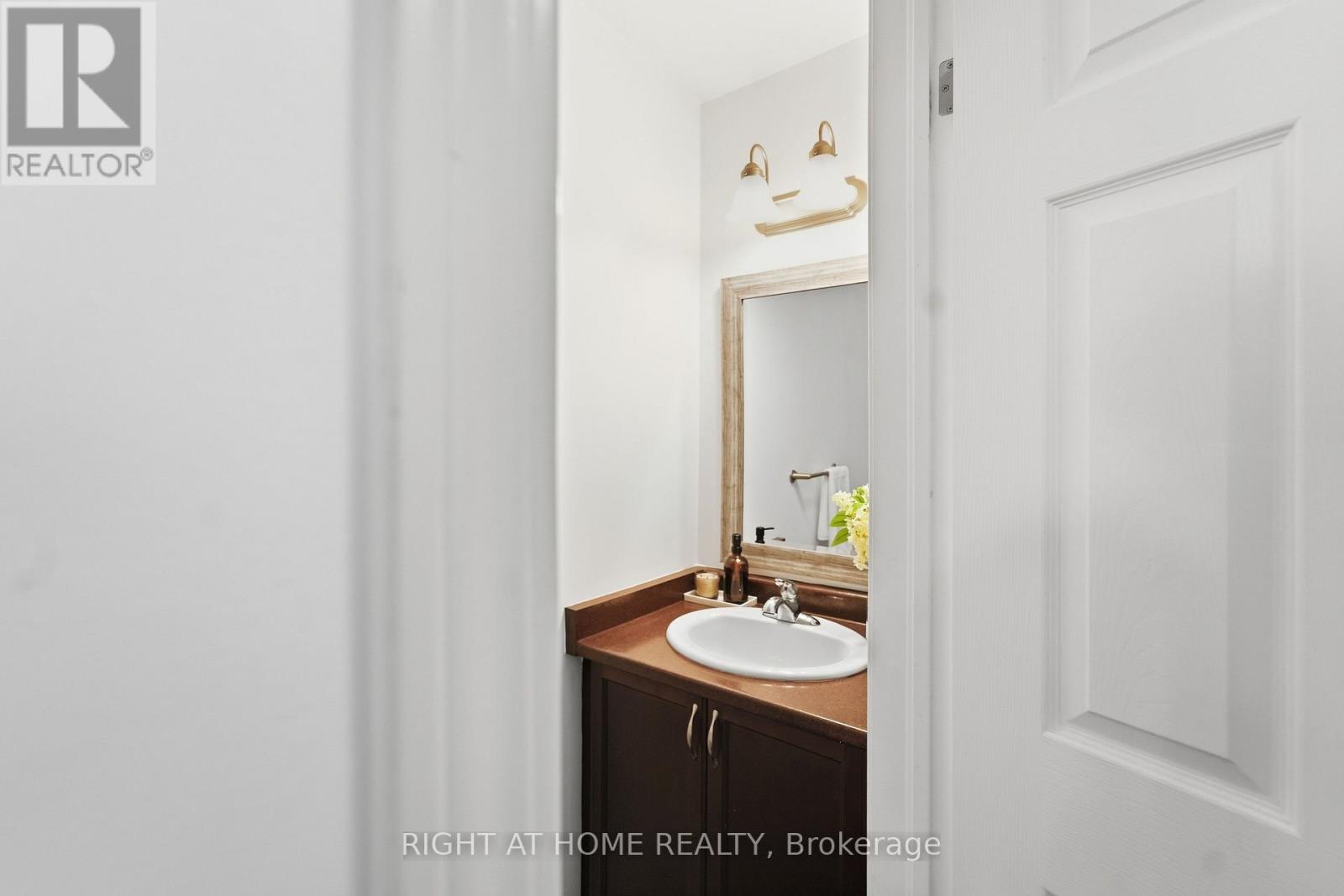 7 - 582 Hyde Park Road, London North, Ontario  N6H 3S1 - Photo 5 - X13681646
