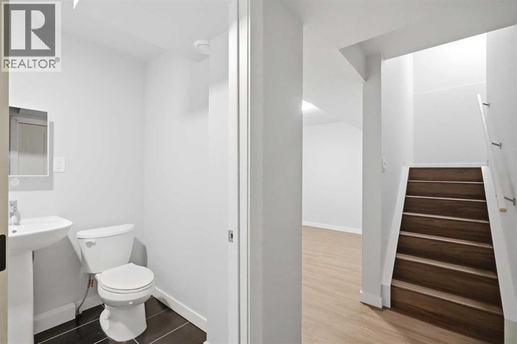 312 Wentworth Row Sw, Calgary, Alberta  T3H 1W7 - Photo 32 - A2329970