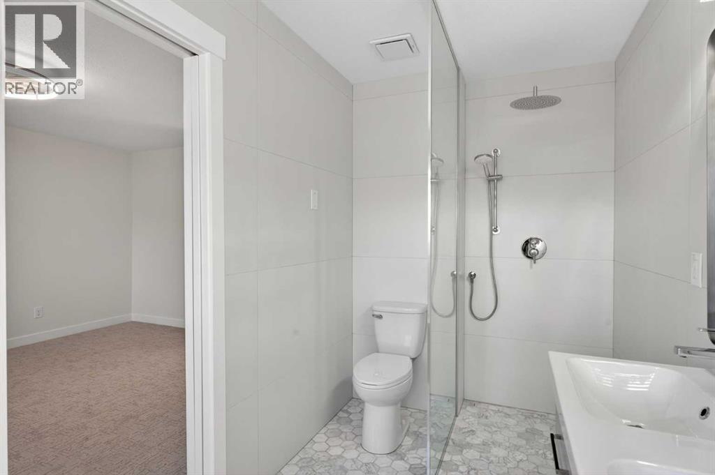 42 Sunvista Crescent Se, Calgary, Alberta  T2X 3G2 - Photo 29 - A2335567