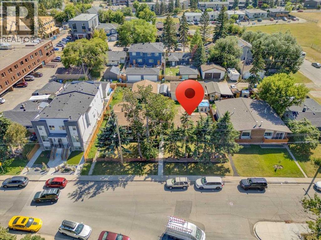 6131 33 Avenue NW, Calgary, Alberta  T3B 1K6 - Photo 2 - A2335762
