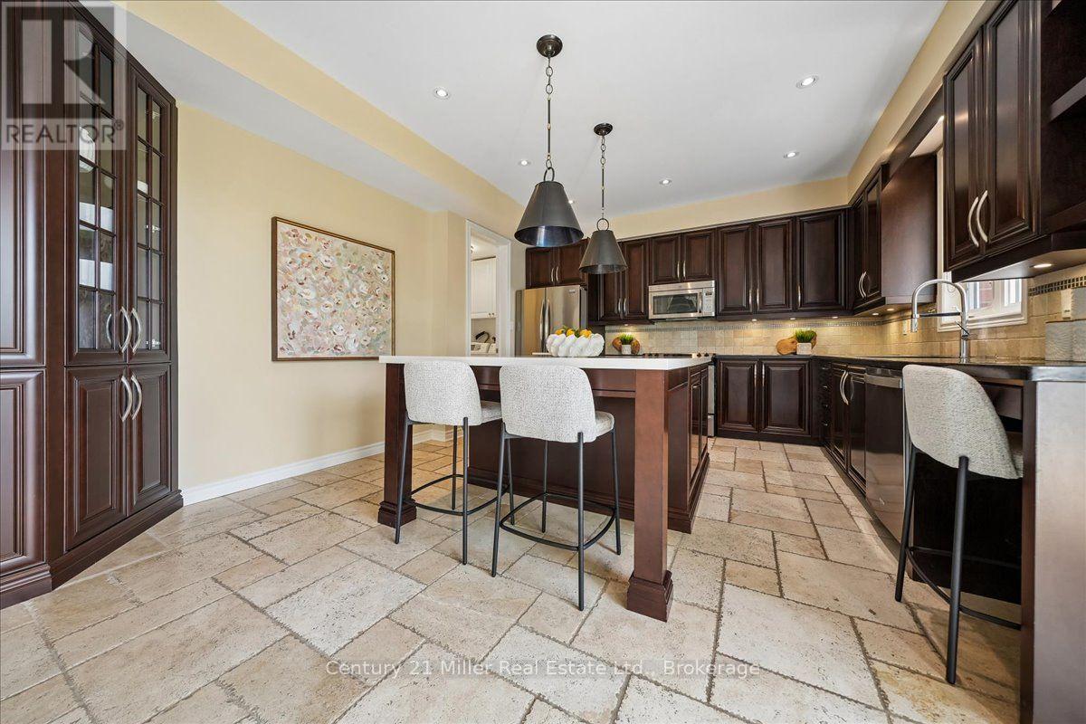 2350 Valleyridge Drive, Oakville, Ontario  L6M 5C1 - Photo 11 - W13683646