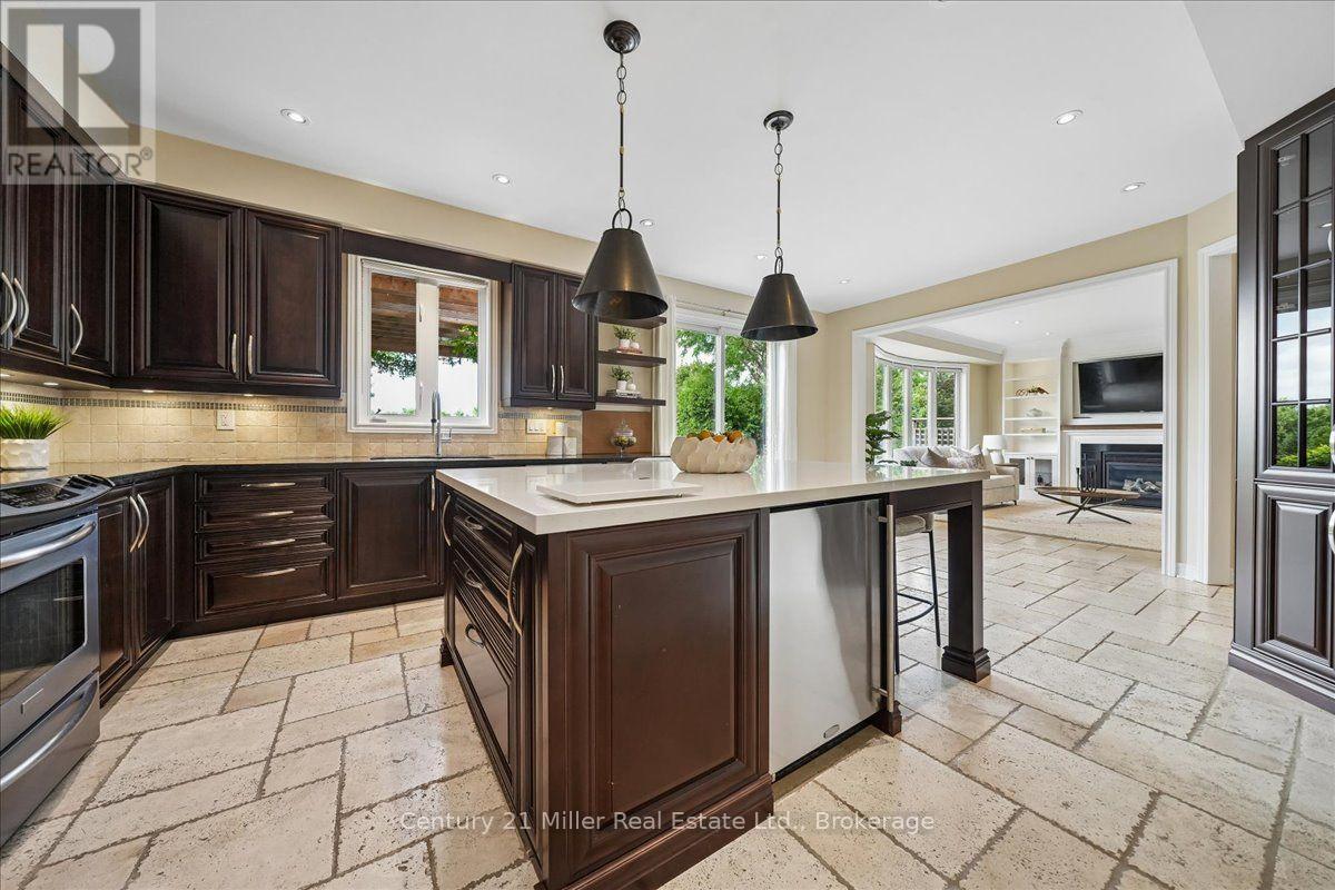2350 Valleyridge Drive, Oakville, Ontario  L6M 5C1 - Photo 13 - W13683646