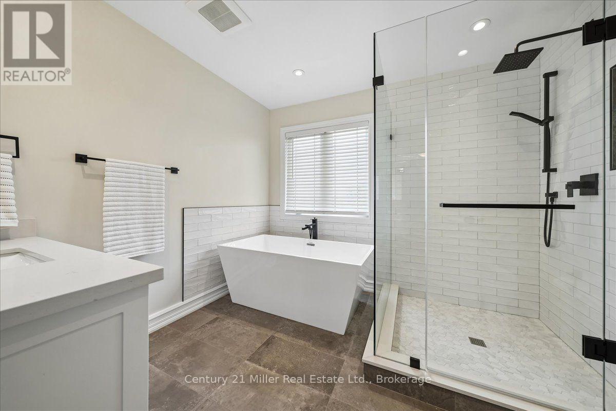 2350 Valleyridge Drive, Oakville, Ontario  L6M 5C1 - Photo 18 - W13683646