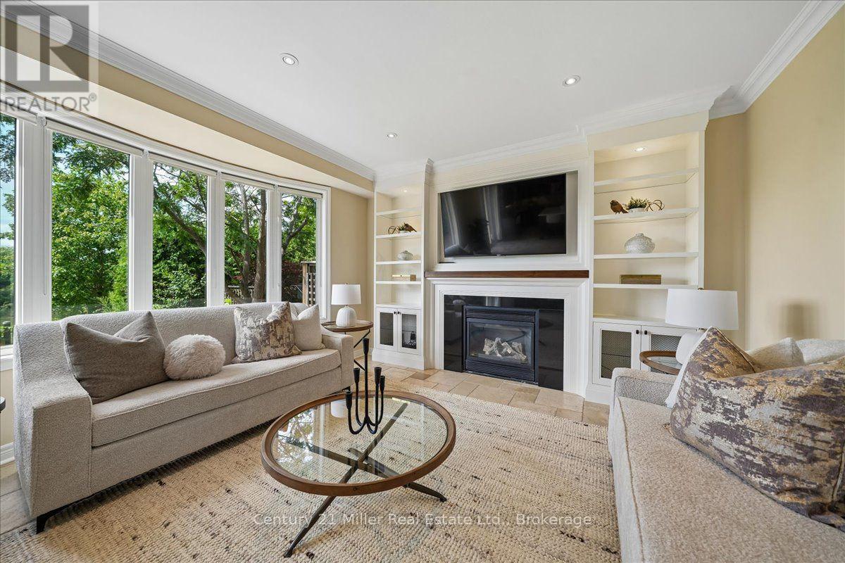 2350 Valleyridge Drive, Oakville, Ontario  L6M 5C1 - Photo 8 - W13683646