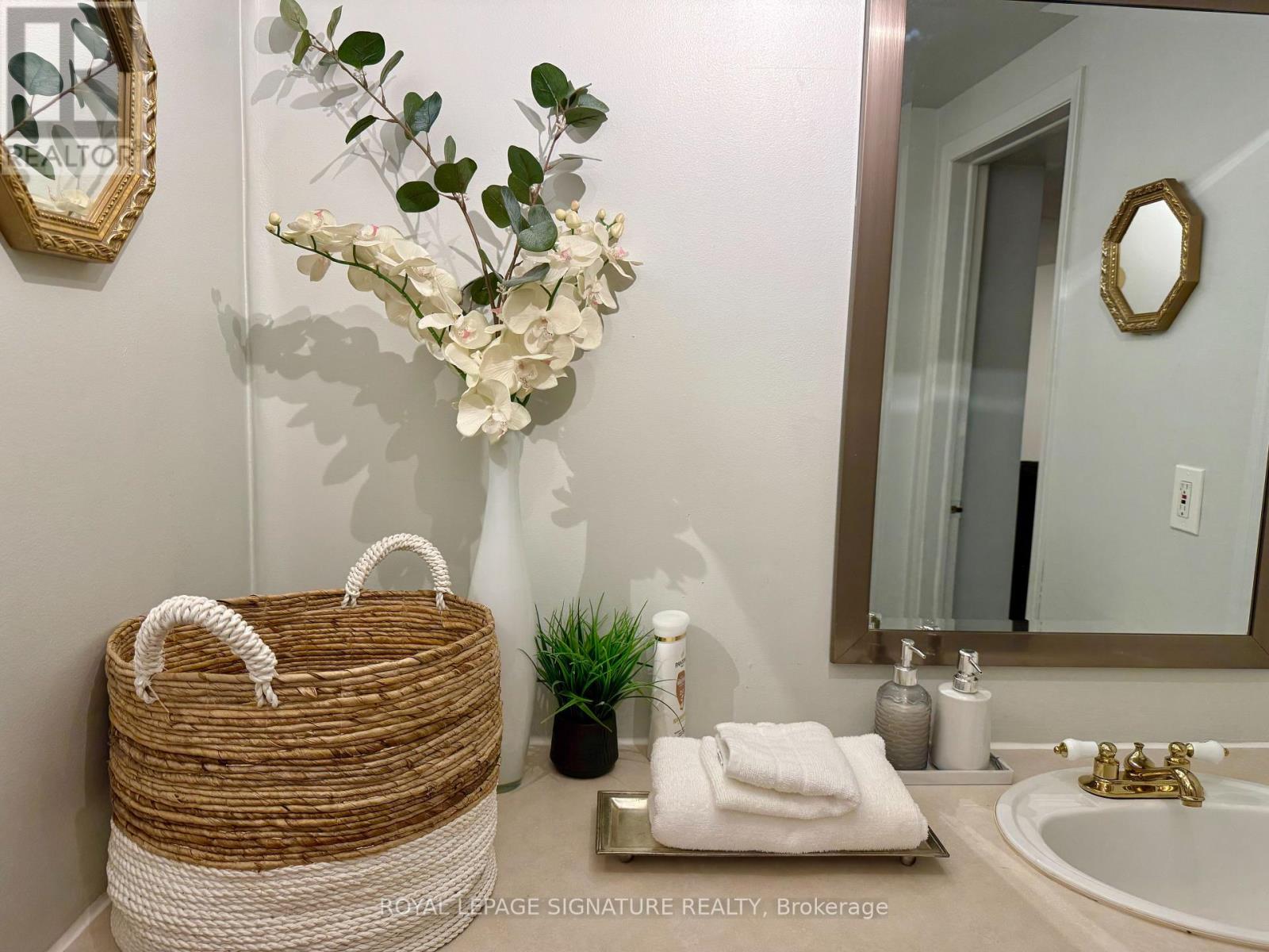 1350 Rebecca Street, Oakville, Ontario  L6L 1Z4 - Photo 23 - W13671254