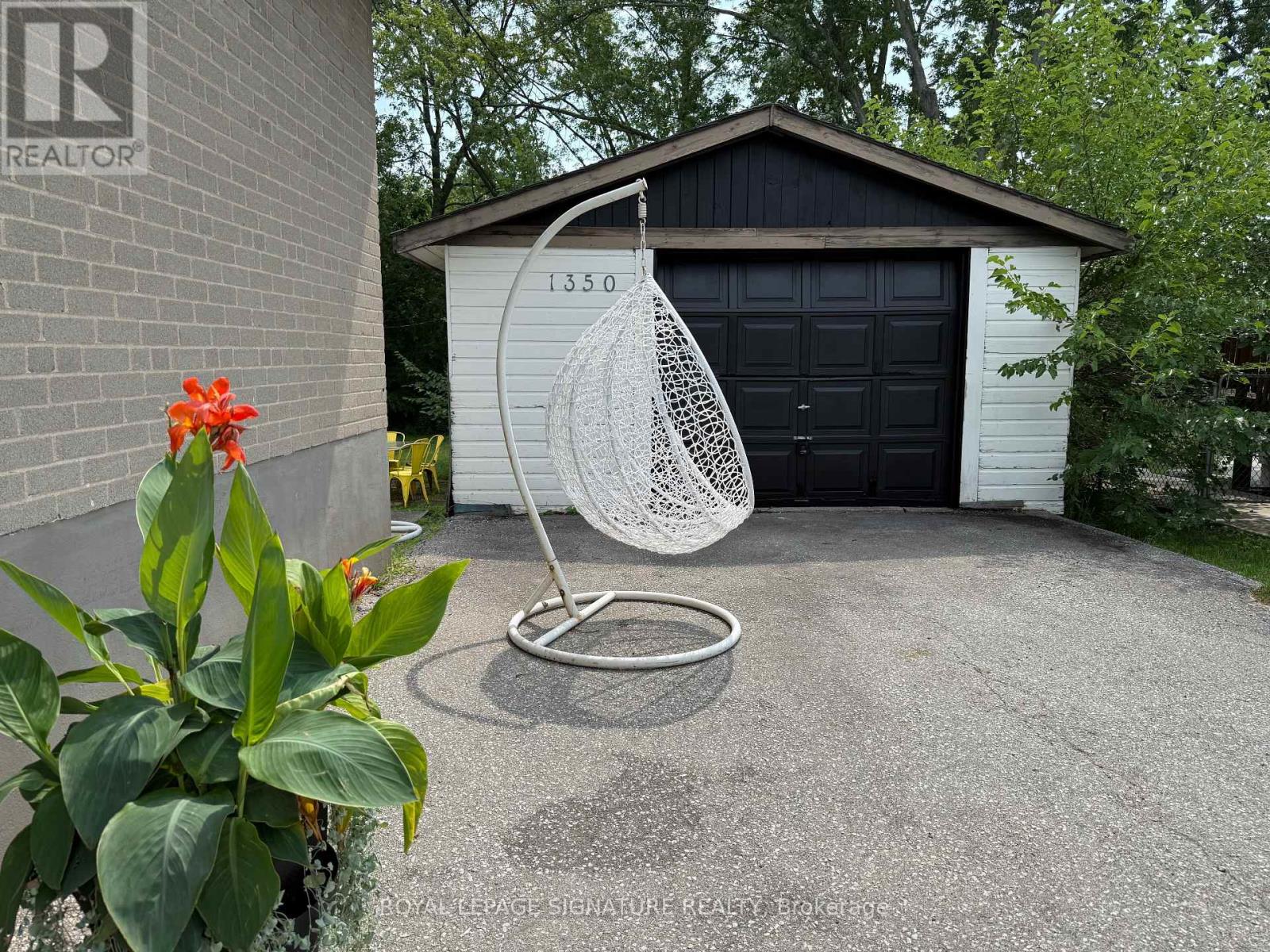 1350 REBECCA STREET, Oakville, Ontario