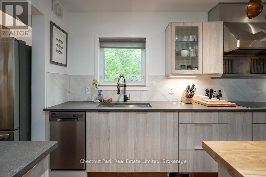347 Prinyers Cove Crescent, Prince Edward County, Ontario  K0K 2T0 - Photo 18 - X13232288
