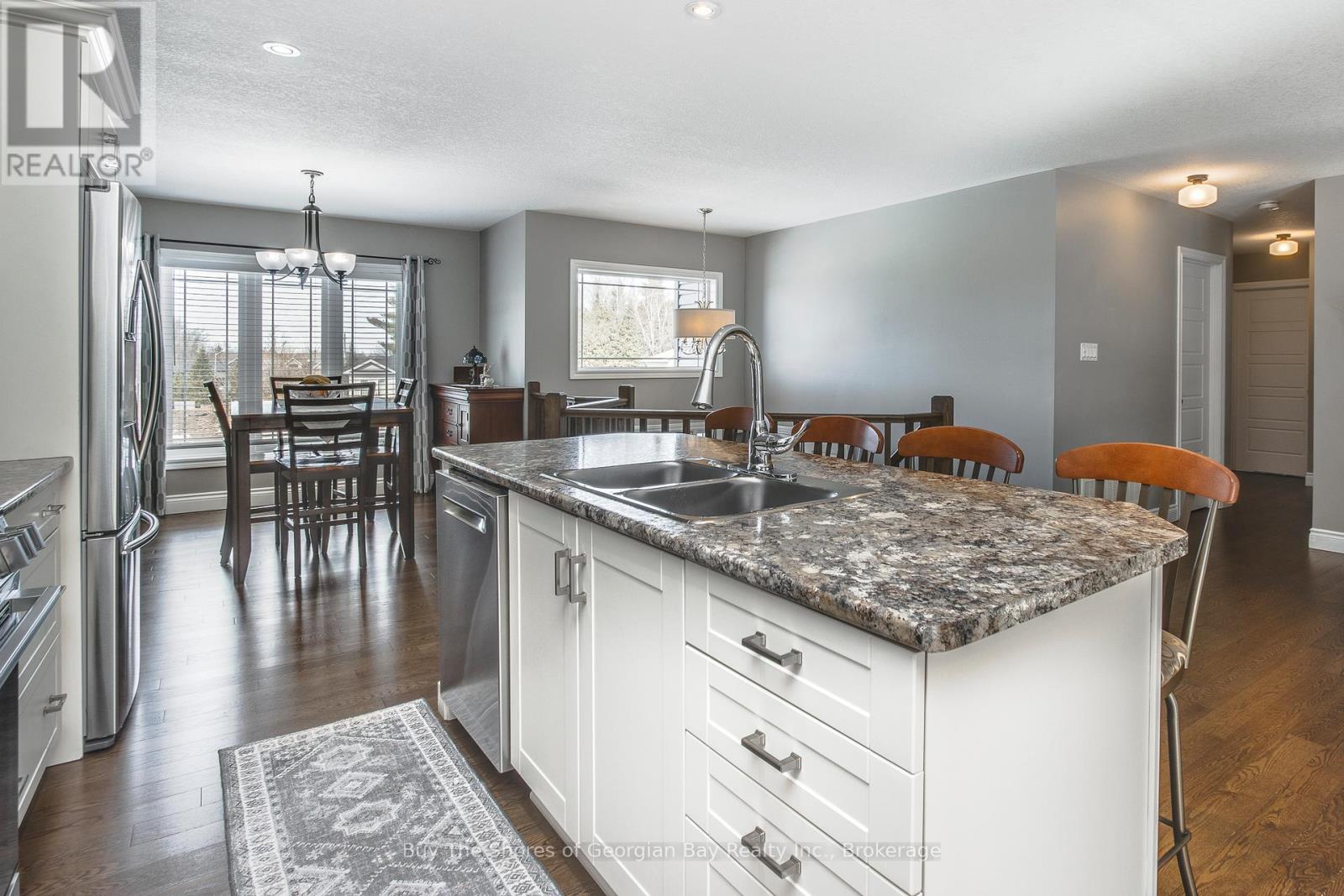 11 Ralph Dalton Boulevard, Tay (Victoria Harbour), Ontario  L0K 2A0 - Photo 8 - S13683718