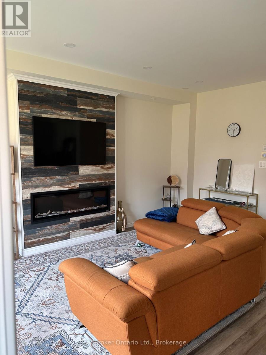 51 Magdalena Street, Hamilton (Stoney Creek Mountain), Ontario  L8J 0M3 - Photo 3 - X13683596
