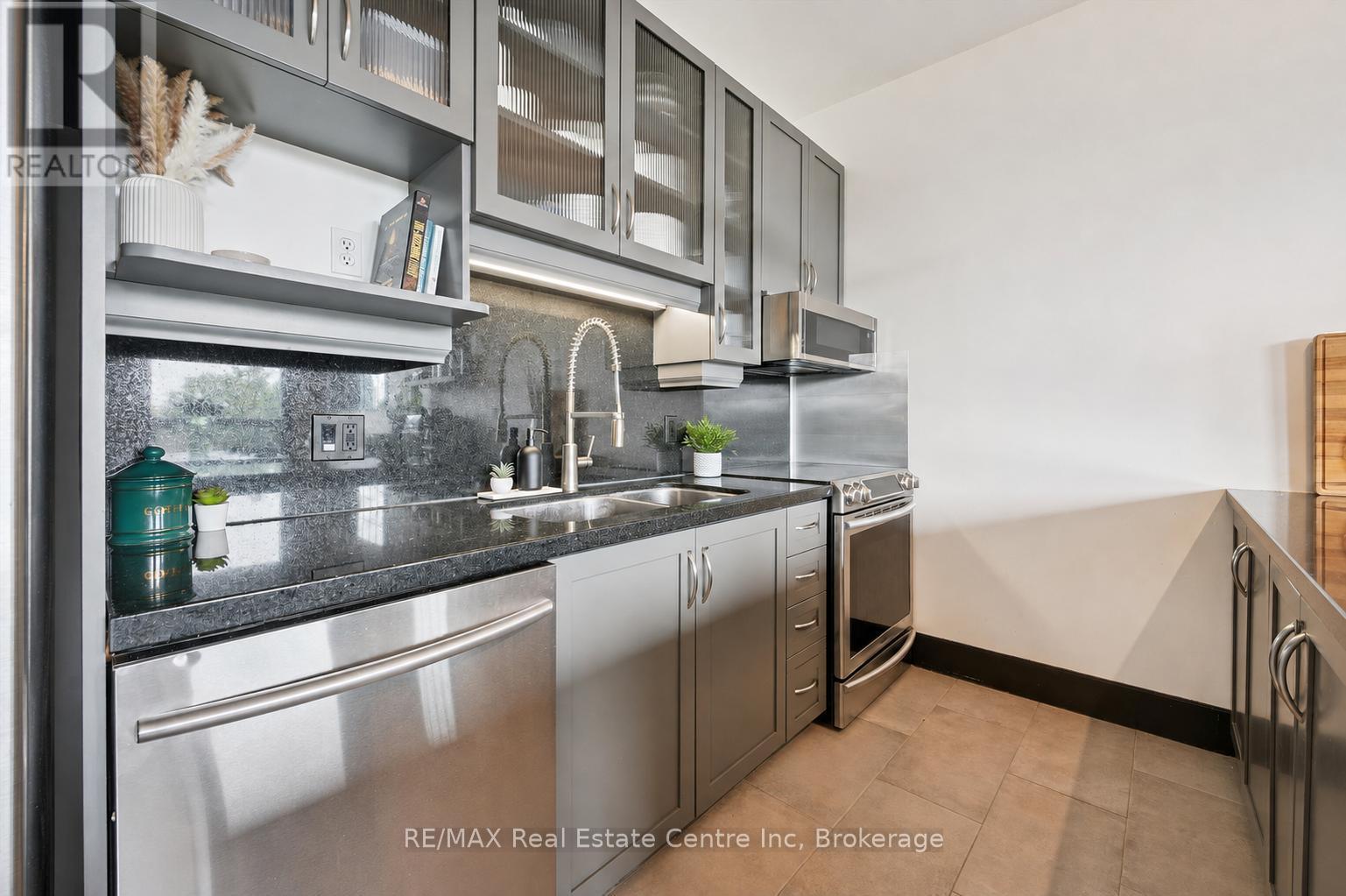 324 - 26 Ontario Street, Guelph (St. Patrick's Ward), Ontario  N1E 7K1 - Photo 8 - X13683710