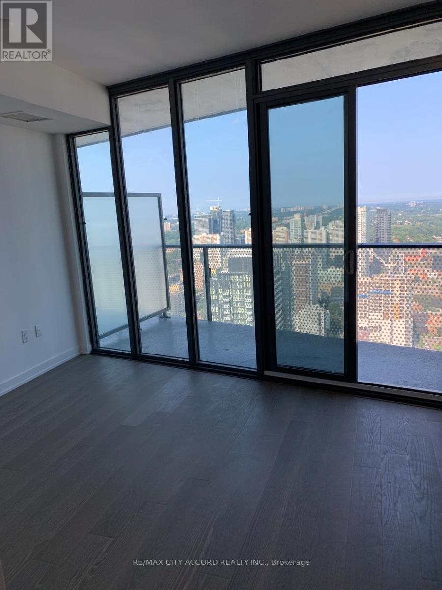 4512 - 11 Wellesley Street W, Toronto, Ontario  M4Y 0G4 - Photo 10 - C13683582